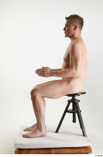 Steve Q 1 nude sitting whole body 0009.jpg